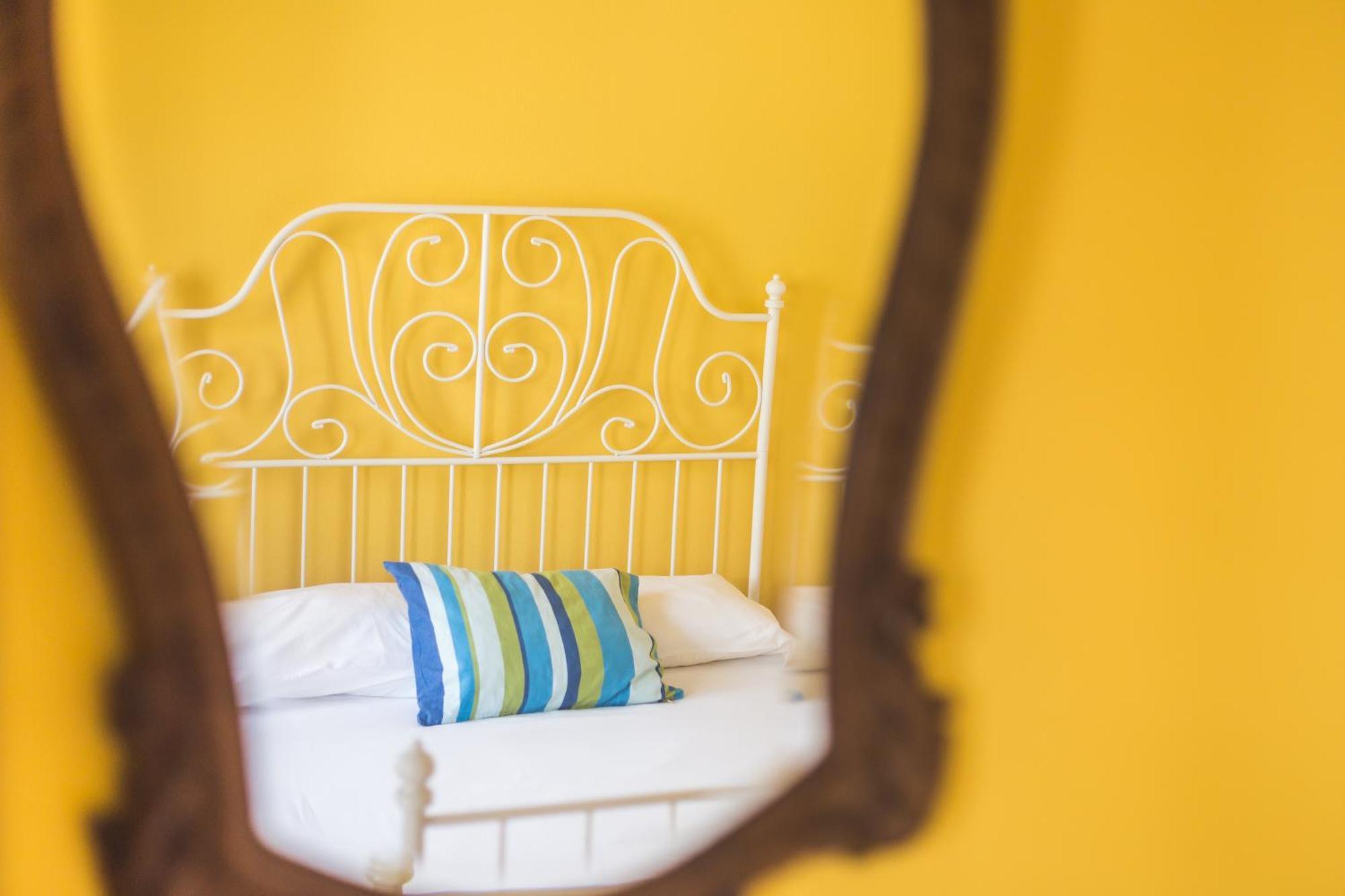 Ericeira Chill Hill Hostel&Private Rooms - Peach Garden Kamer foto