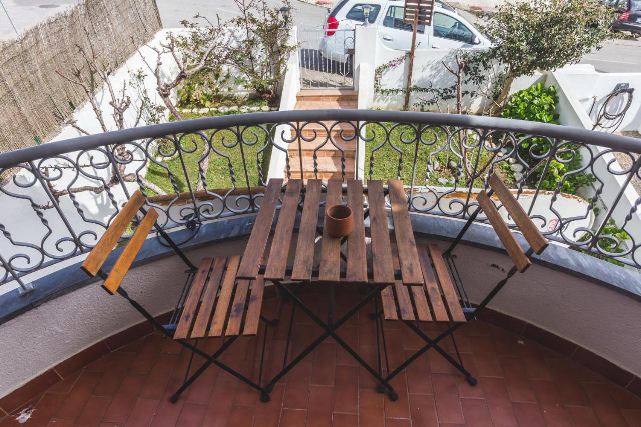 Ericeira Chill Hill Hostel&Private Rooms - Peach Garden Buitenkant foto
