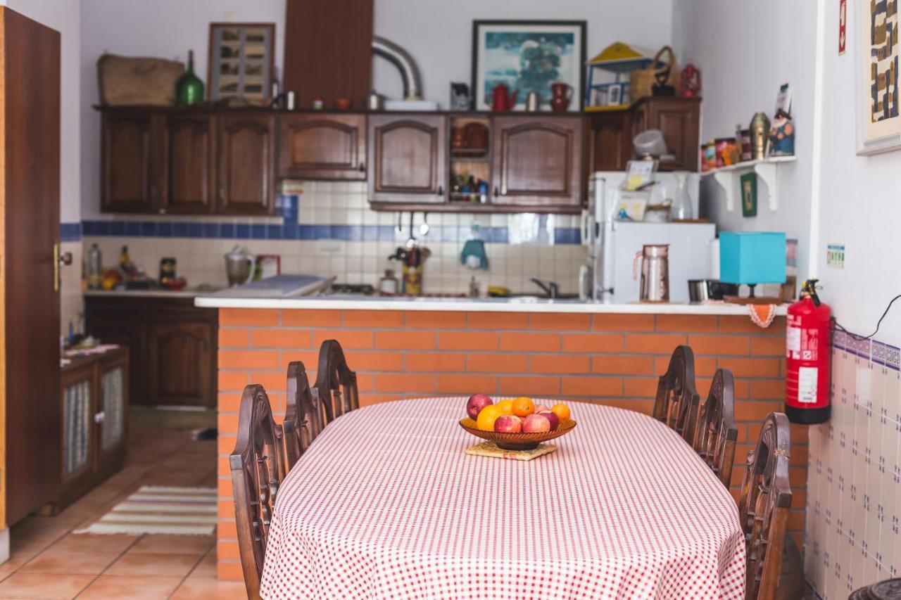Ericeira Chill Hill Hostel&Private Rooms - Peach Garden Buitenkant foto
